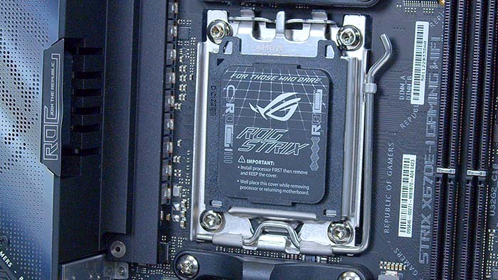 ASUS ROG STRIX X670E-I CPU Socket