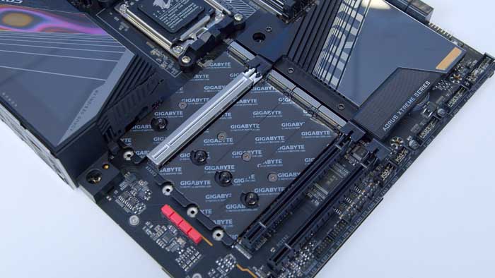 GIGABYTE X670E AORUS Xtreme Motherboard Review