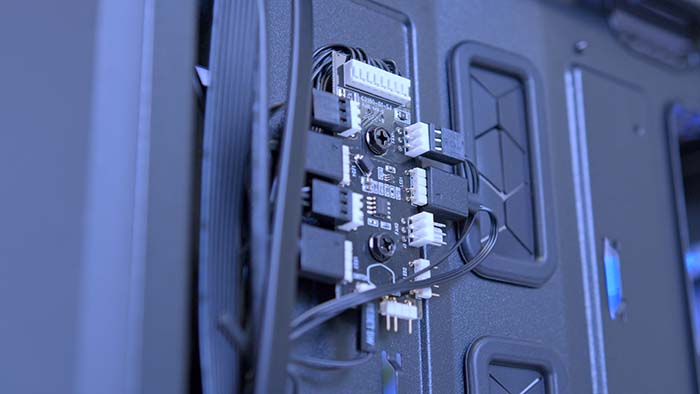 Corsair iCue Link Simplifies PC Building With Tidier Cabling, Chained  Components