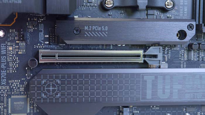 ASUS TUF PCI-E 5.0 Slot