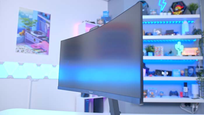 Philips Ultrawide Angled Right