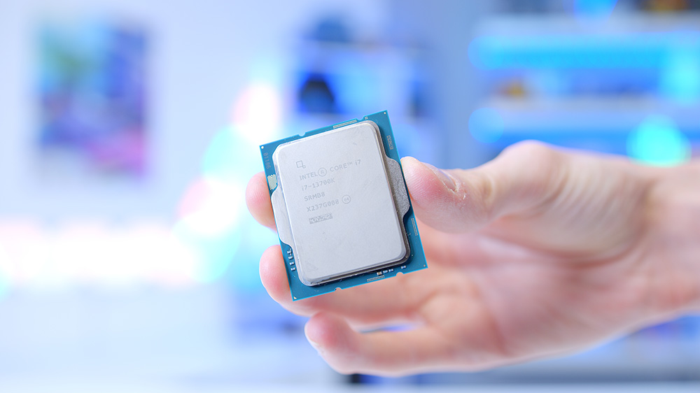 Intel Core i7 13700K in Hand Resized