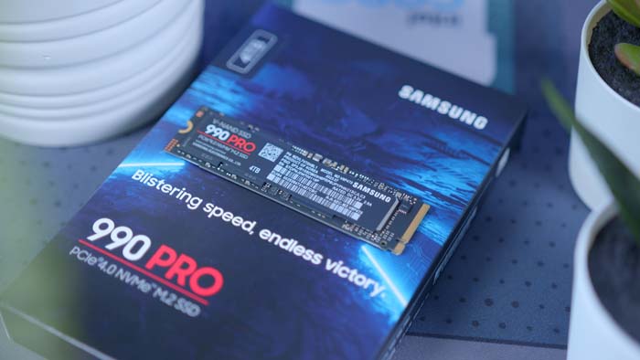 Samsung 990 Pro 4TB Box