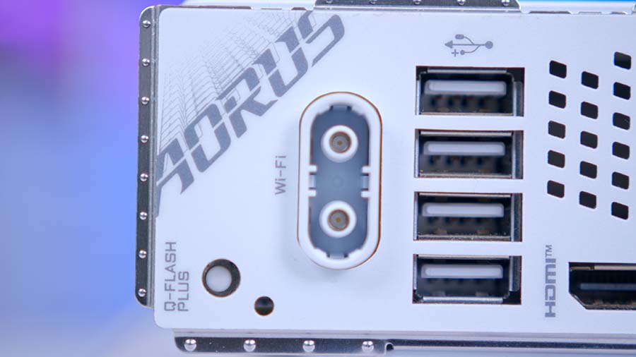 MPI_Gigabyte AORUS B650E STEALTH ICE WiFi 7 Port