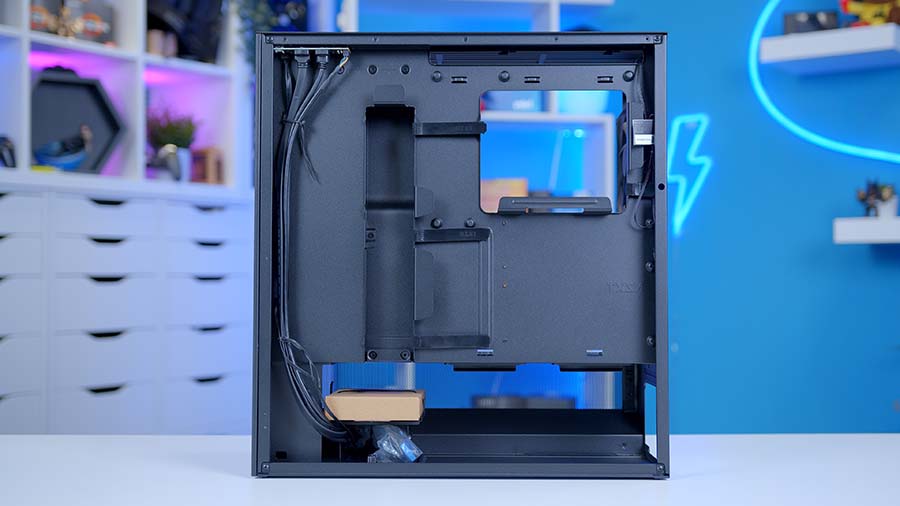 MPI_NZXT H5 Flow (2024) Cable Management