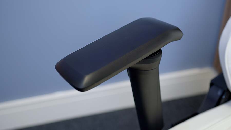 MPI_Corsair Chair TC500 Luxe Armrest Angled