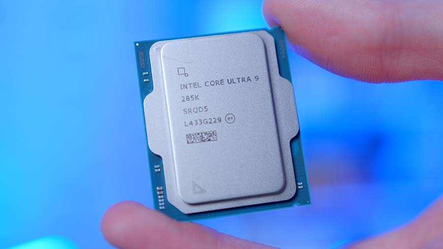 MPI_Intel Core Ultra 9 285K in Hand