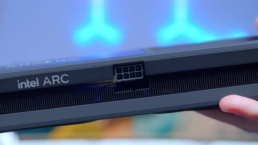 Intel Arc B580 connector