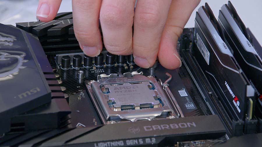 MPI_MSI MAG CoreLiquid A15 360 CPU Standoffs Screwed In