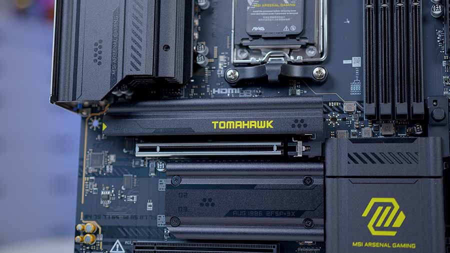 MPI_MSI MAG X870E TOMAHAWK WiFi GPU Slot