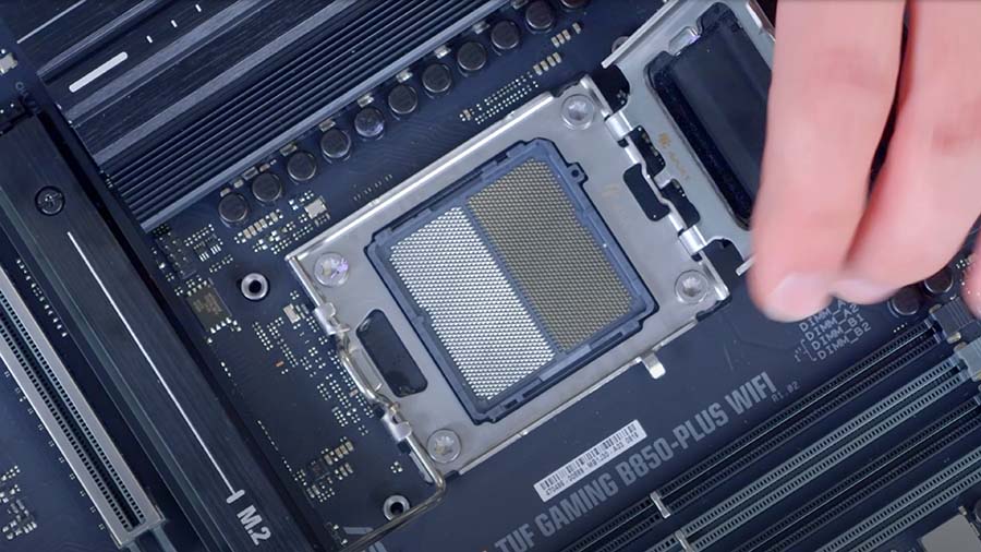 MPI_APNX C1 + ASUS 9070 XT CPU Socket Exposed