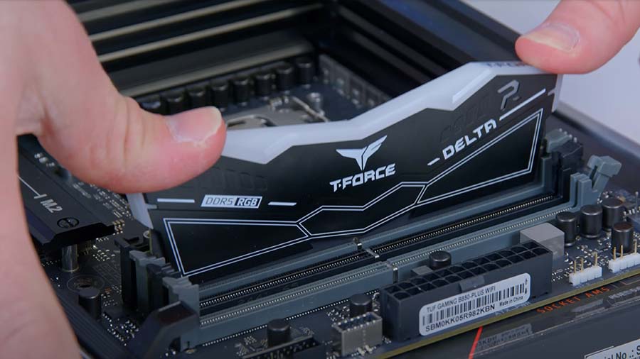 MPI_APNX C1 + ASUS 9070 XT RAM in Slot