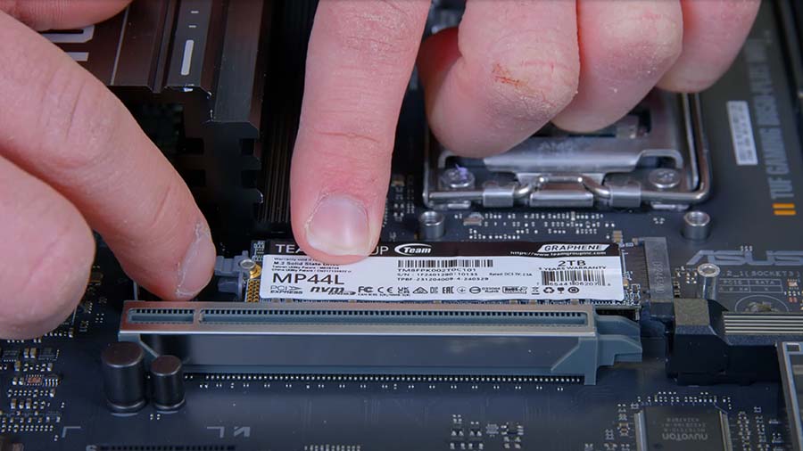 MPI_APNX C1 + ASUS 9070 XT Secure SSD with Latch
