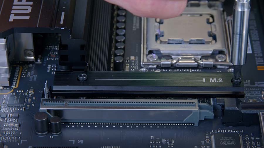 MPI_APNX C1 + ASUS 9070 XT Unscrew the SSD