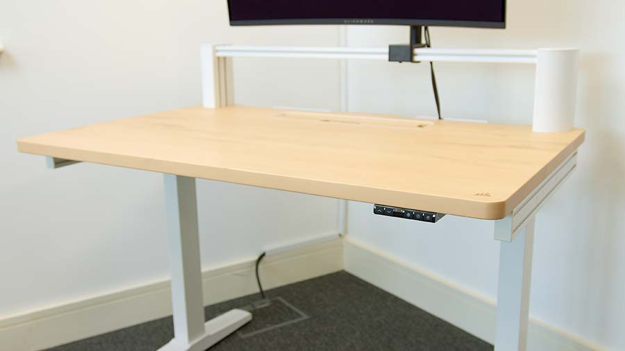 MPI_Corsair Platform 4 Desk Wide Angled