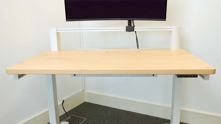 MPI_Corsair Platform 4 Desk Wide