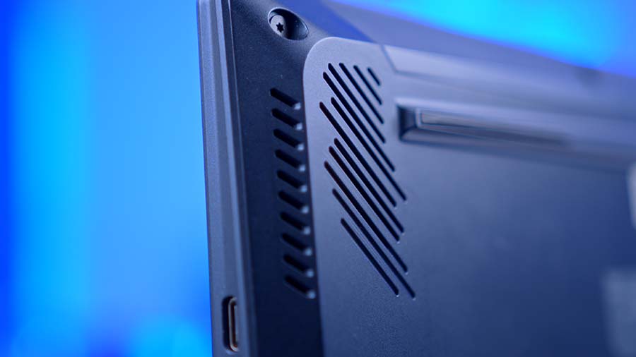 MPI_Gigabyte AORUS Master 16X Bottom-Firing Speakers