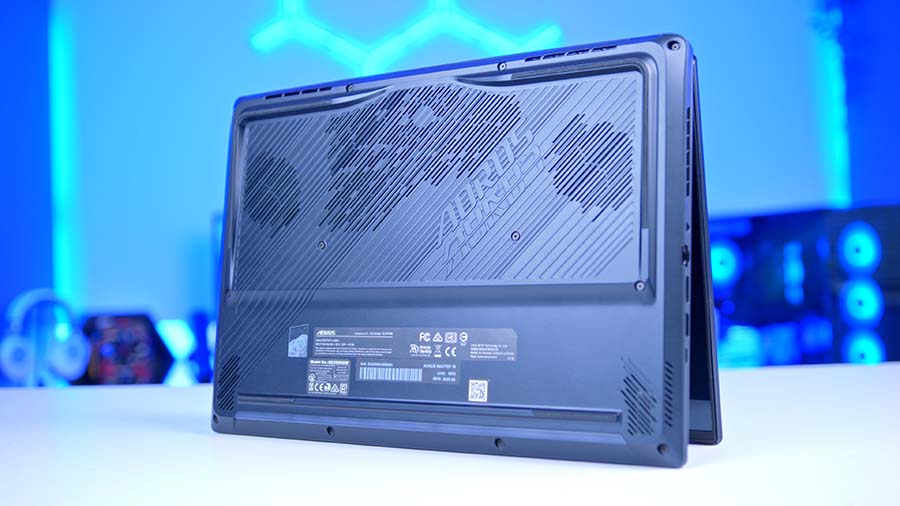 MPI_Gigabyte AORUS Master 16X Underside