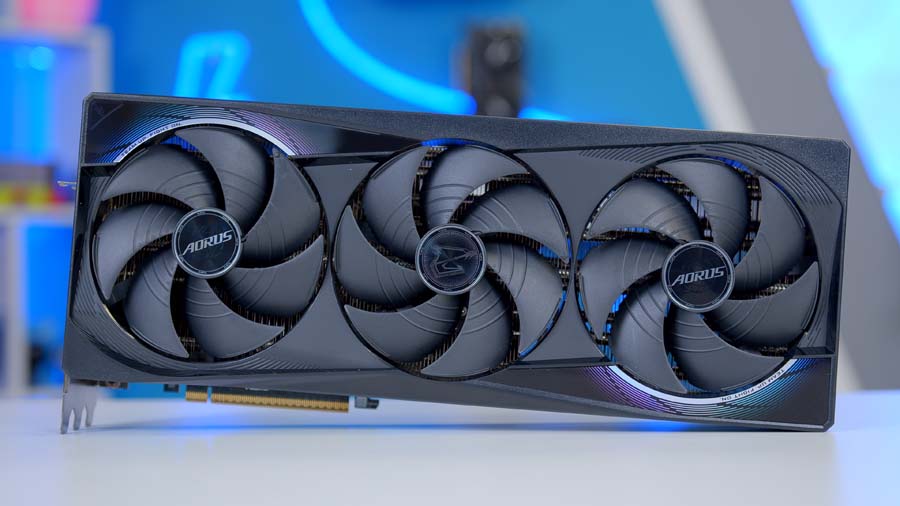 Gigabyte AORUS RTX 5070 Ti MASTER fans