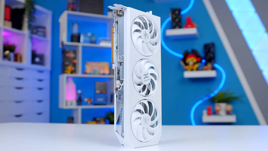 PowerColor HellHound Spectral White 9070 XT