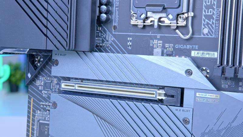 Z690 Motherboard PCIe Slot