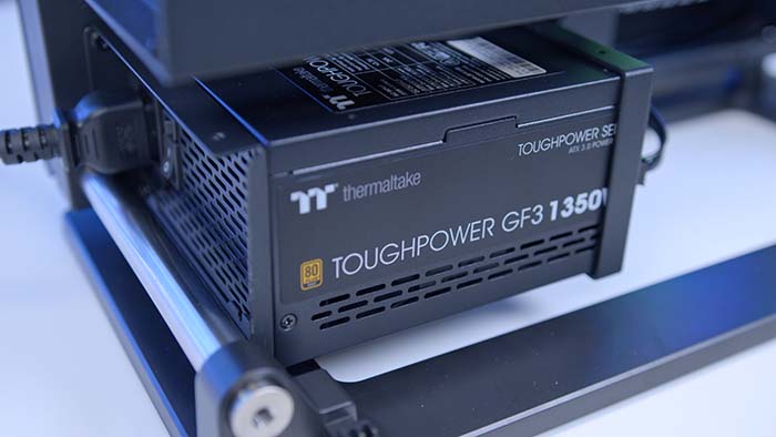 Thermaltake TOUGHPOWER GF3 1350W in Case