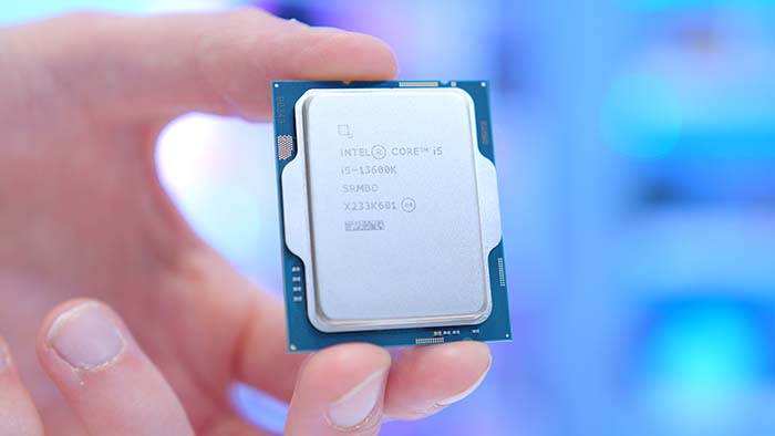 Intel Core i5 13600K in Hand