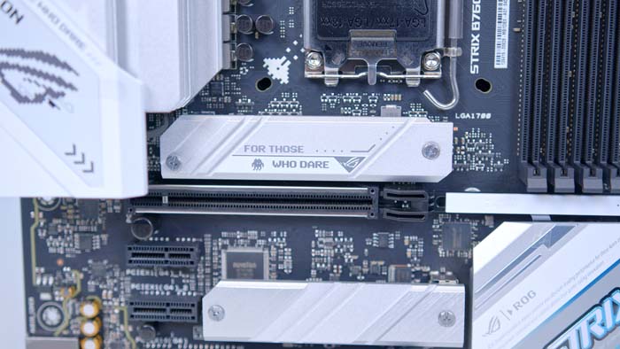 ASUS ROG STRIX B760-G Gaming WiFi D4 PCI-E Slot