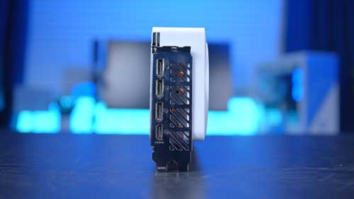 Gigabyte AERO GeForce RTX 4070 SUPER PCI-E slots