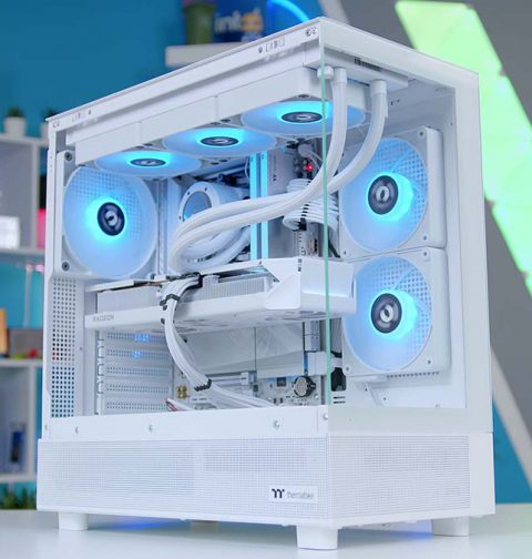 FI_View 270 + White 9070 XT
