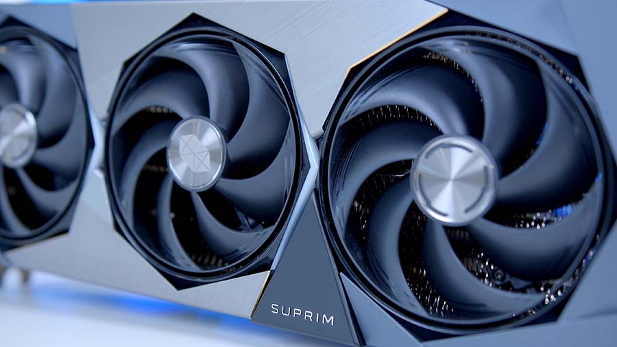 MPI_MSI RTX 5090 SUPRIM RGB Chevron