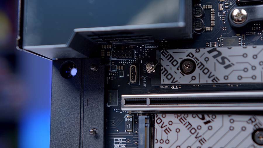 MPI_MSI MEG X870E GODLIKE X EDITION GPU SSD Slot Left